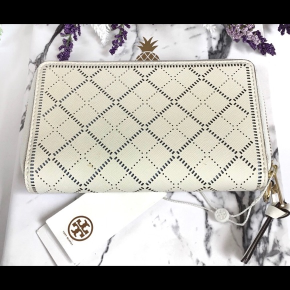 Tory Burch Crosshatch smart phone wallet - Picture 2 of 4